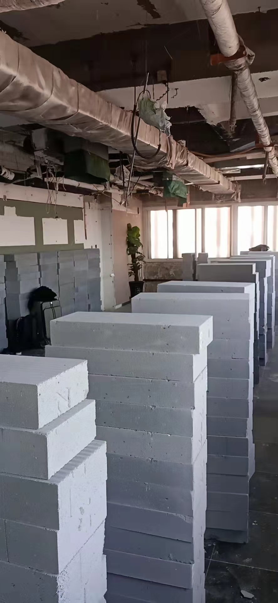 加气砖隔墙墙体拼砌